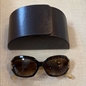 Vera Wang Brown Sunglasses with Case